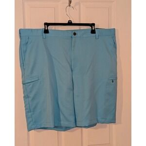 IZOD Golf Mens 44 Classic Fit Cargo Shorts Light Blue Wicking UPF-50 NWT